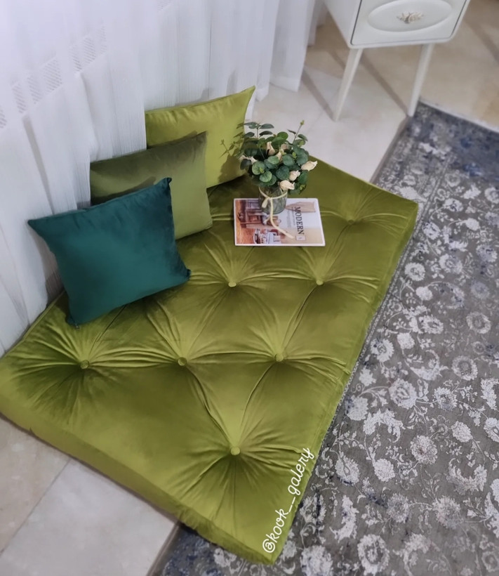 ست نشیمن و کوسن مخمل سبز ۴تیکه