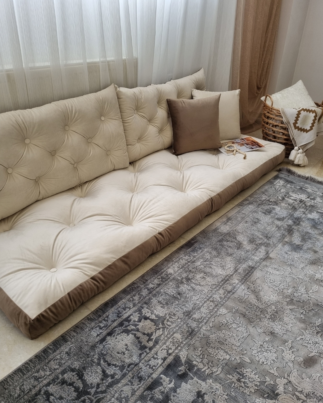 ست شاه نشین مدرن دو رنگ شیری و نسکافه ای تیره